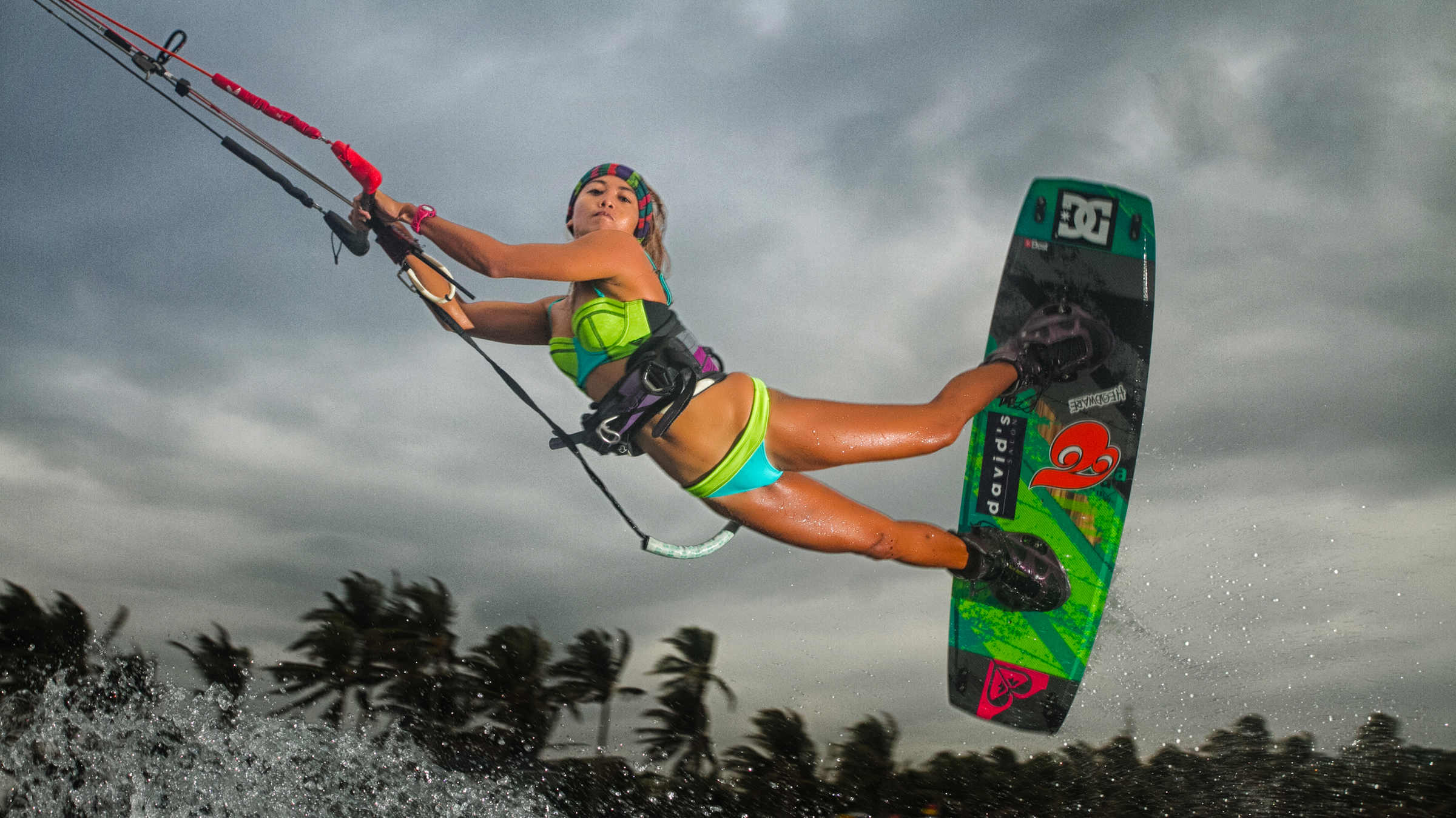 kitesurf wallpaper image - Kitesurfer Paula Rosales with a railey jump in bikini - in resolution: High Definition - HD 16:9 2400 X 1350